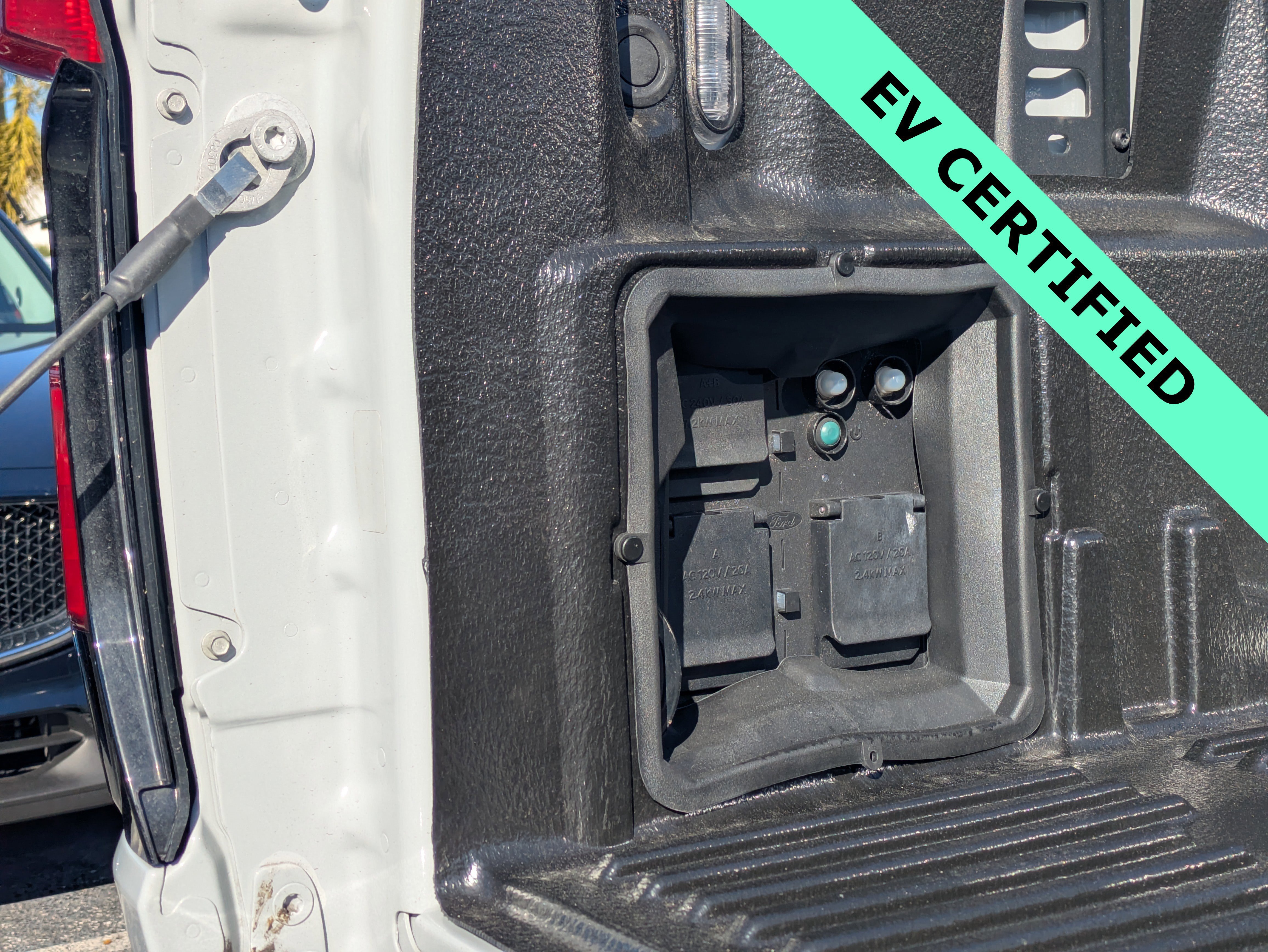 Certified 2024 Ford F150 Lightning Platinum image 14