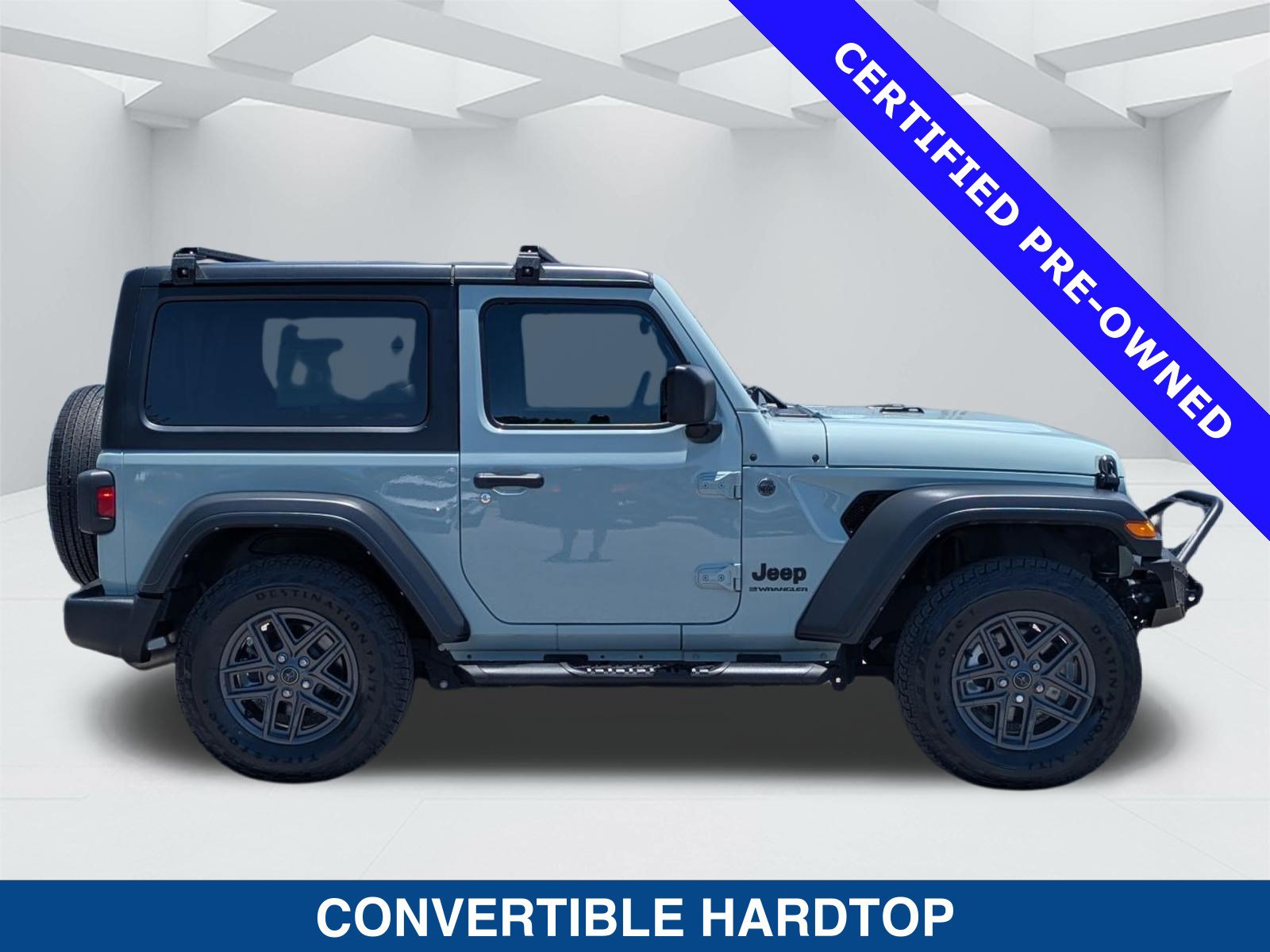 Used 2024 Jeep Wrangler Sport AWD/4WD image 3