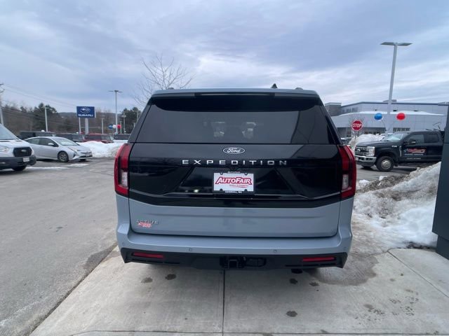 Certified 2025 Ford Expedition Active image 4