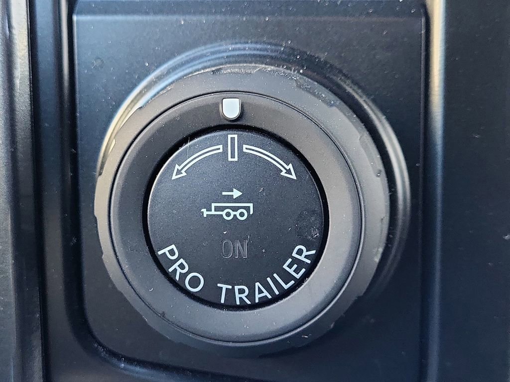 Certified 2023 Ford F150 Lariat w/ Equipment Group 502A High image 32