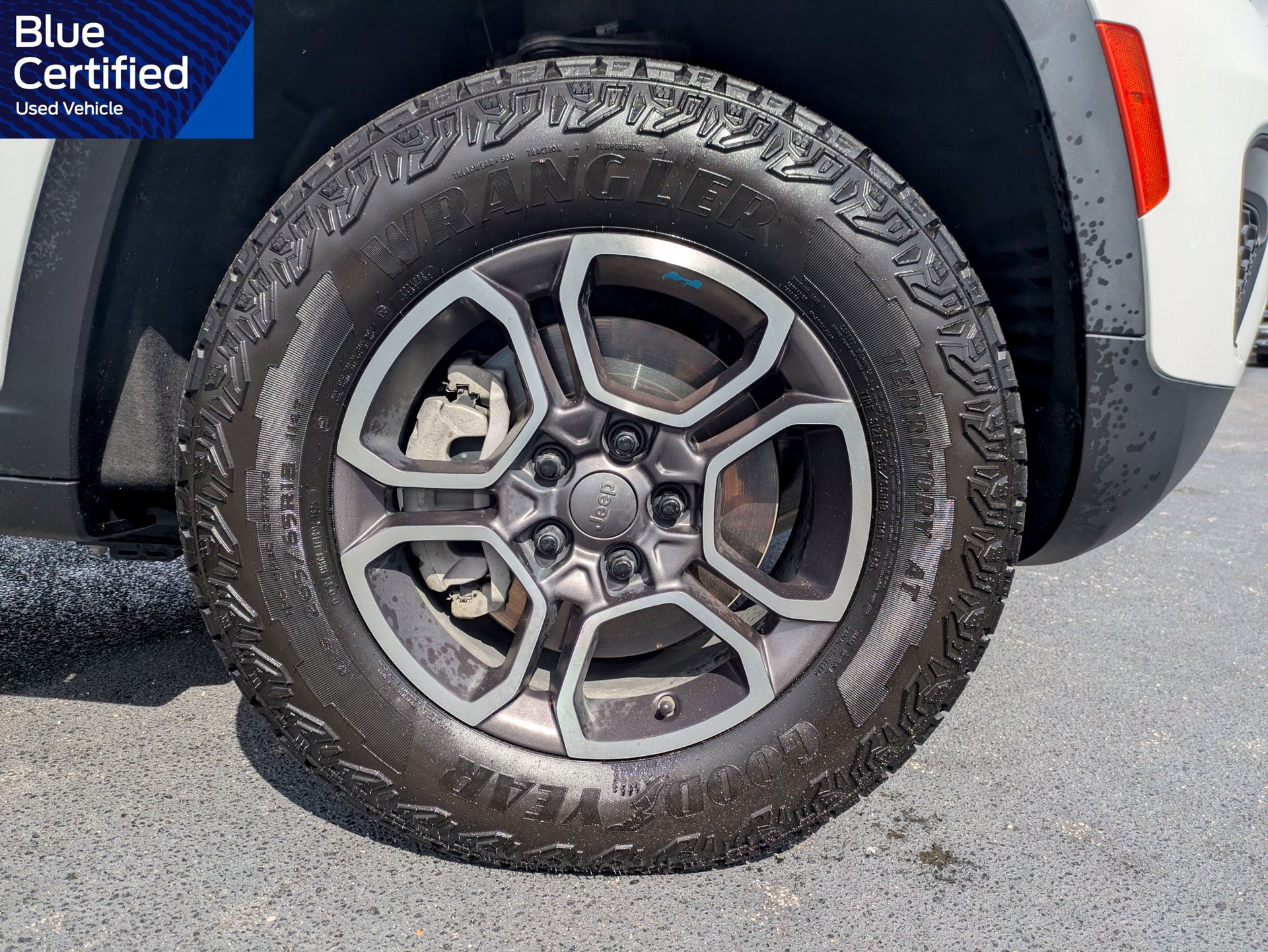 Used 2022 Jeep Grand Cherokee Trailhawk AWD/4WD image 12
