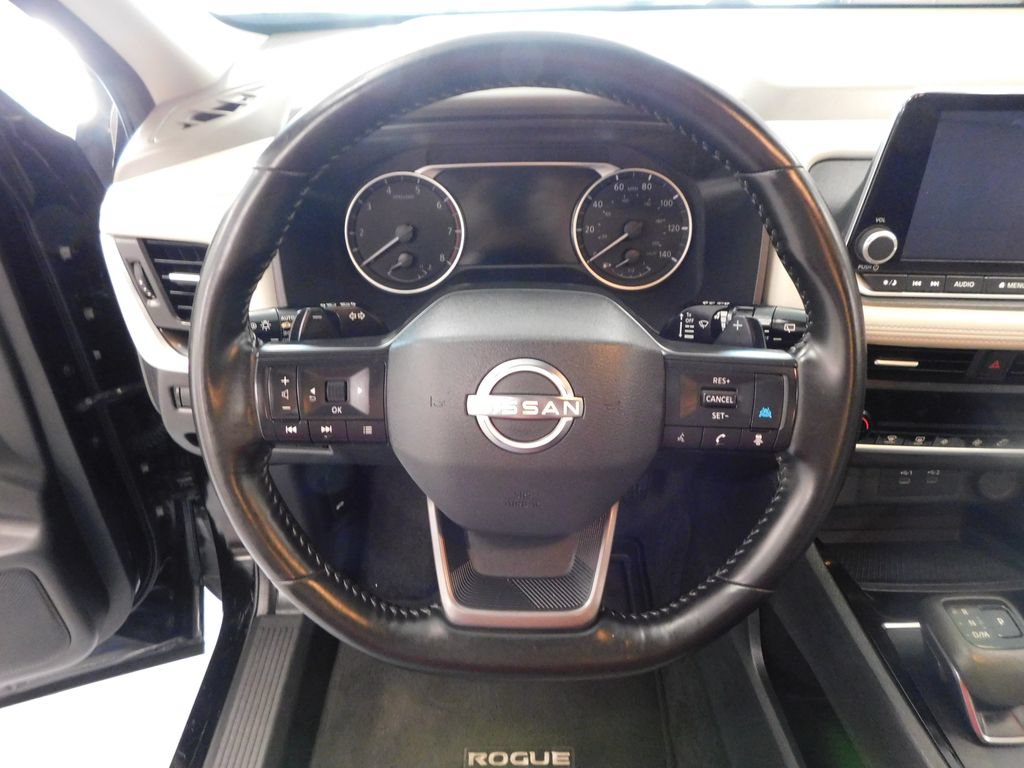 Used 2025 Nissan Rogue SV AWD/4WD image 21