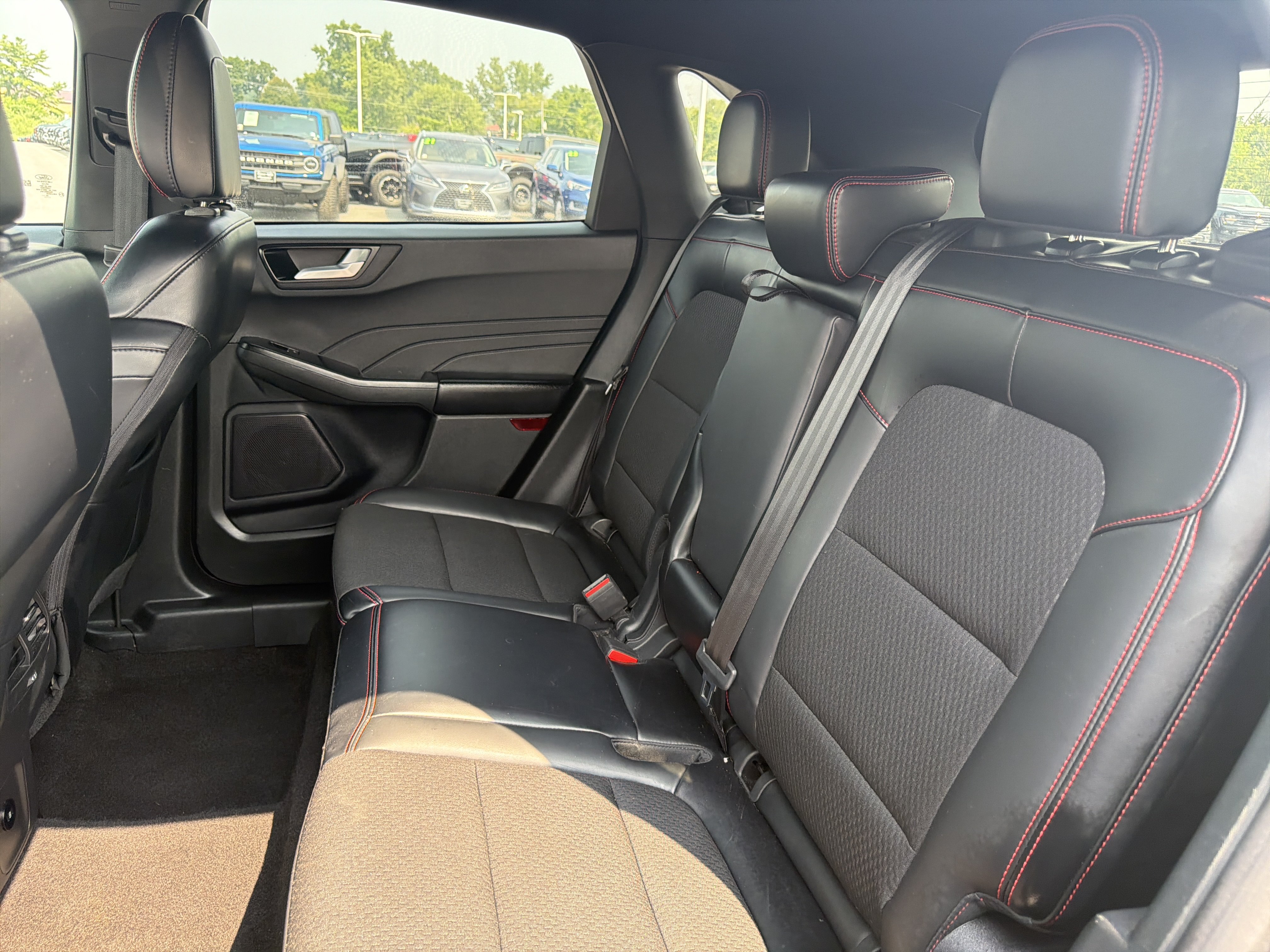 Certified 2025 Ford Escape ST-Line AWD/4WD image 13