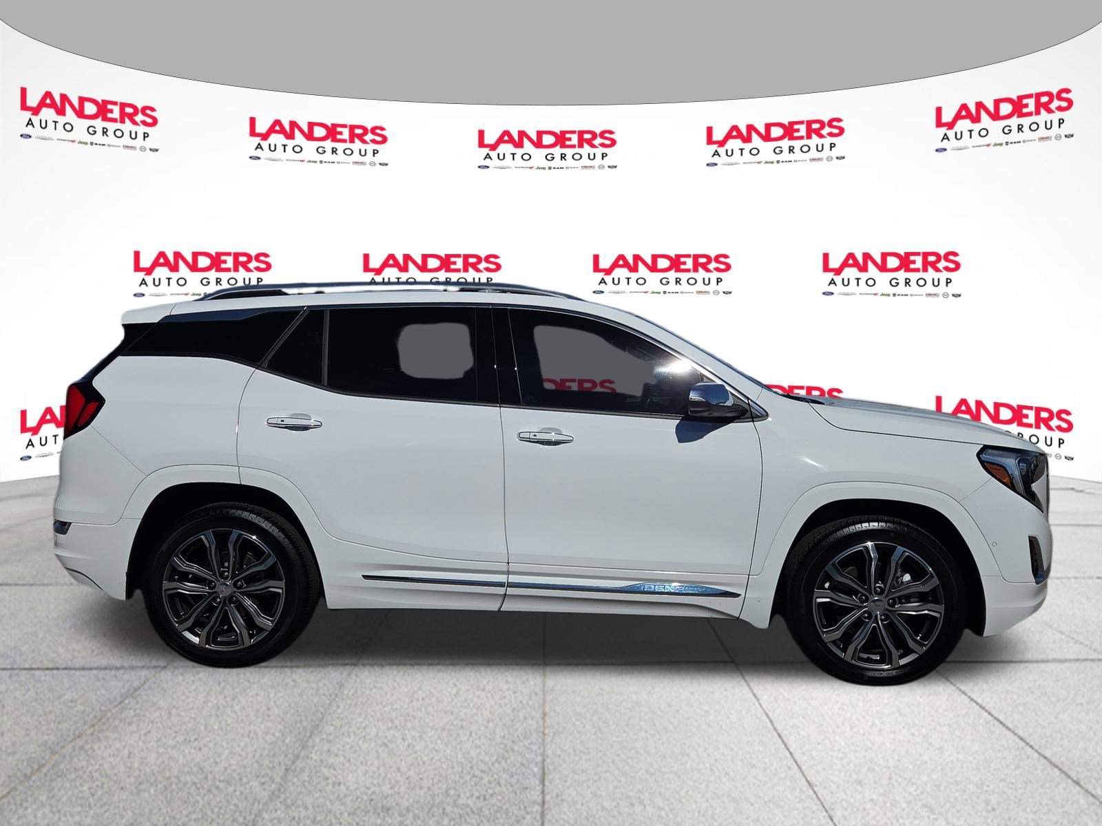 Used 2020 GMC Terrain Denali w/ Denali Premium Package image 2