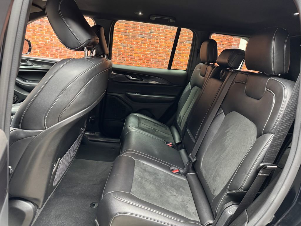 Used 2023 Jeep Grand Cherokee Altitude AWD/4WD image 26