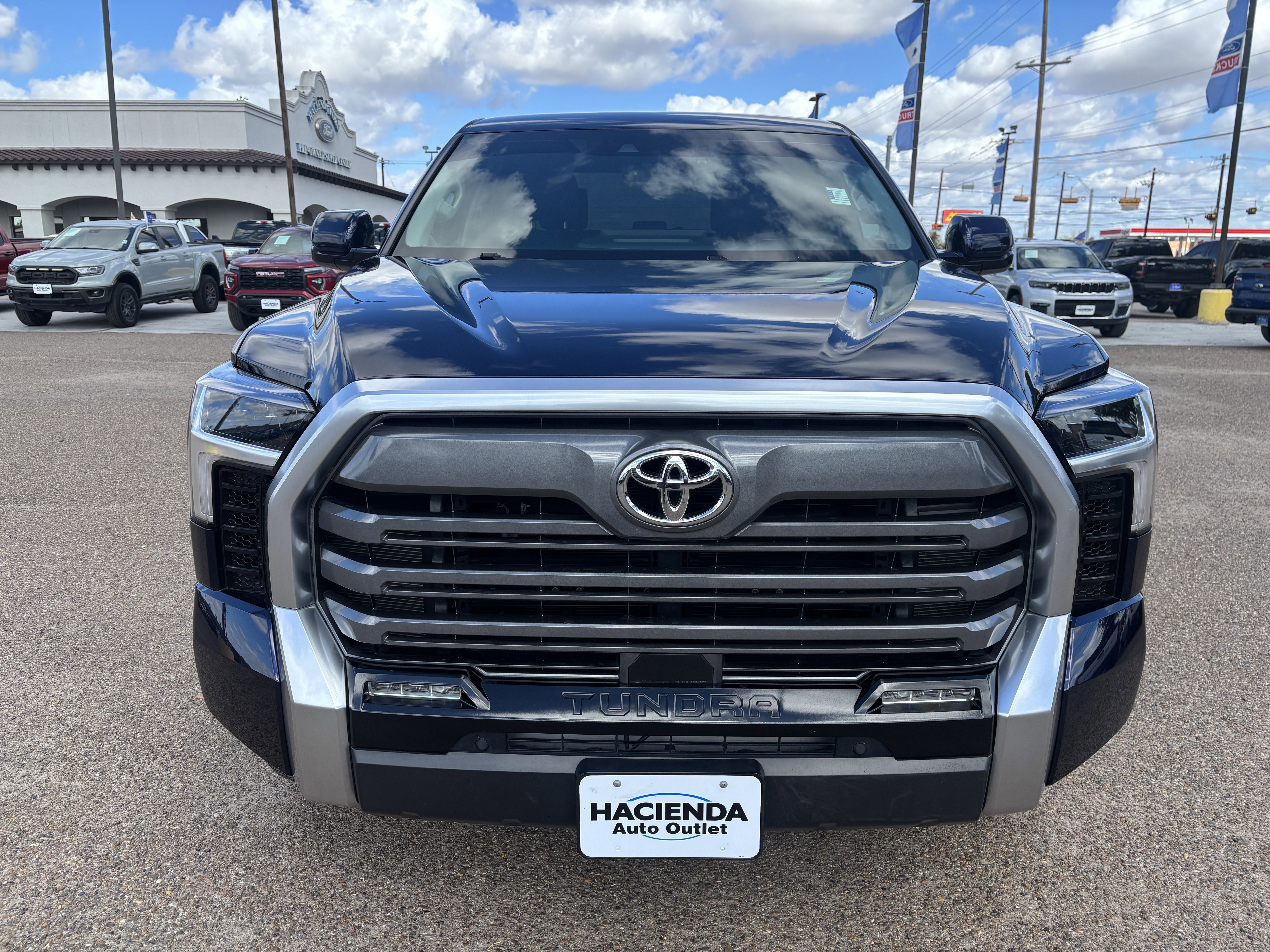 Used 2024 Toyota Tundra Limited image 7