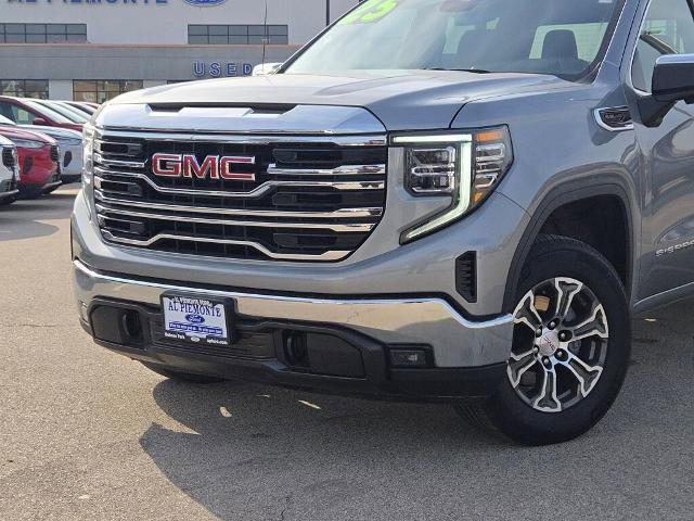 Used 2025 GMC Sierra 1500 SLT AWD/4WD image 2