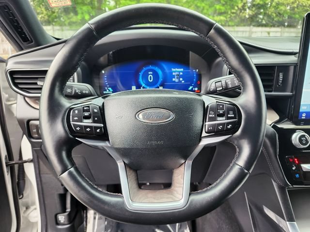 Certified 2023 Ford Explorer Platinum w/ Technology Package AWD/4WD image 29