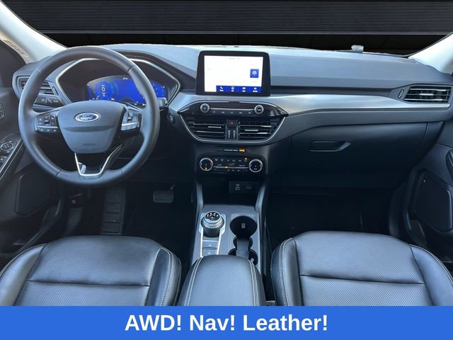 Certified 2022 Ford Escape Titanium AWD/4WD image 10