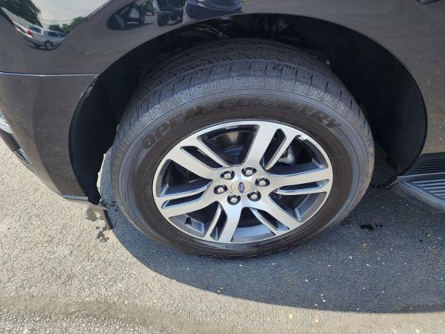 Certified 2024 Ford Expedition Limited AWD/4WD image 9