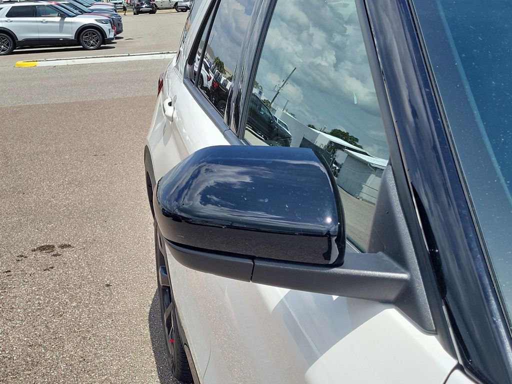 Certified 2022 Ford Explorer ST w/ ST Street Pack image 8