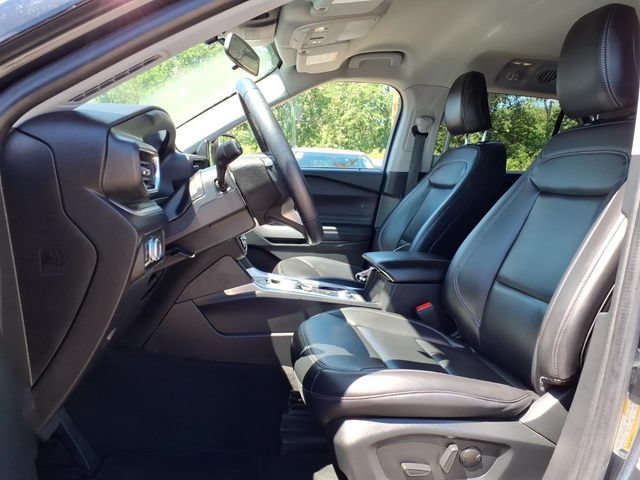 Certified 2022 Ford Explorer XLT w/ Equipment Group 202A AWD/4WD image 17