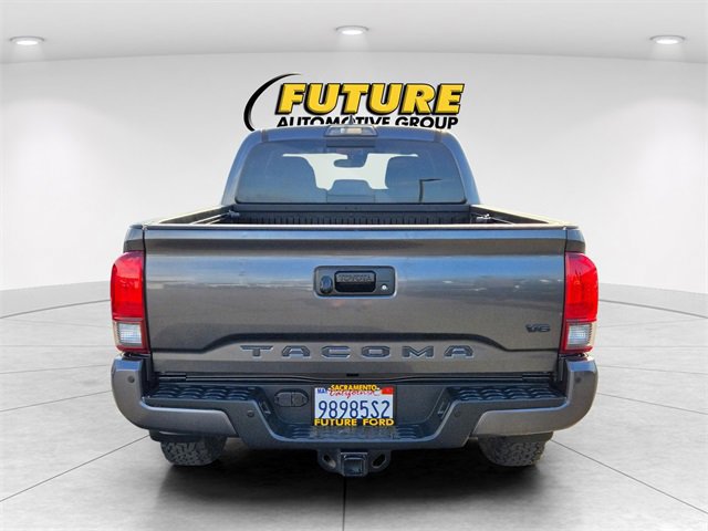 Used 2019 Toyota Tacoma TRD Off-Road w/ Technology Package image 4