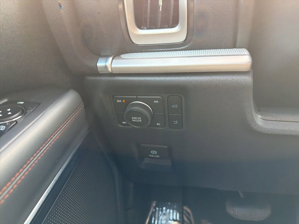 Certified 2025 Ford Expedition Max Active AWD/4WD image 33