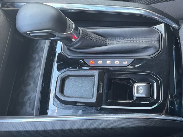 Used 2025 GMC Canyon Elevation RWD image 18