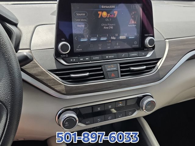 Used 2025 Nissan Altima 2.5 SV FWD image 17