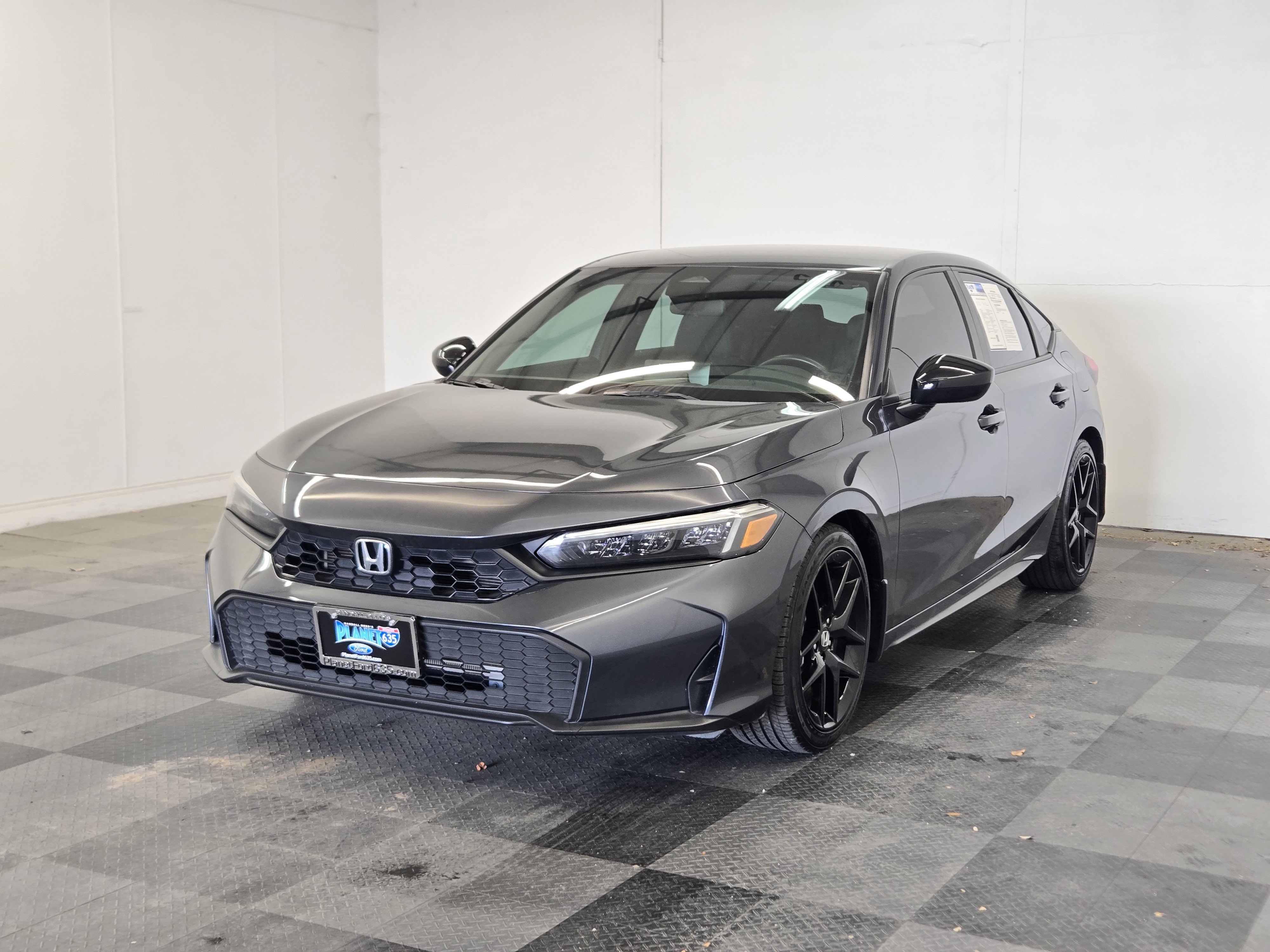 Used 2025 Honda Civic Sport image 1