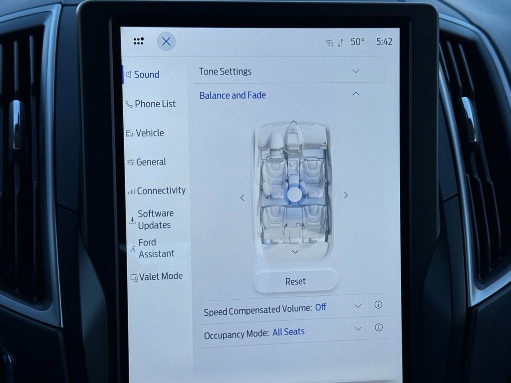 Certified 2022 Ford Edge SE w/ Black Appearance Package image 24