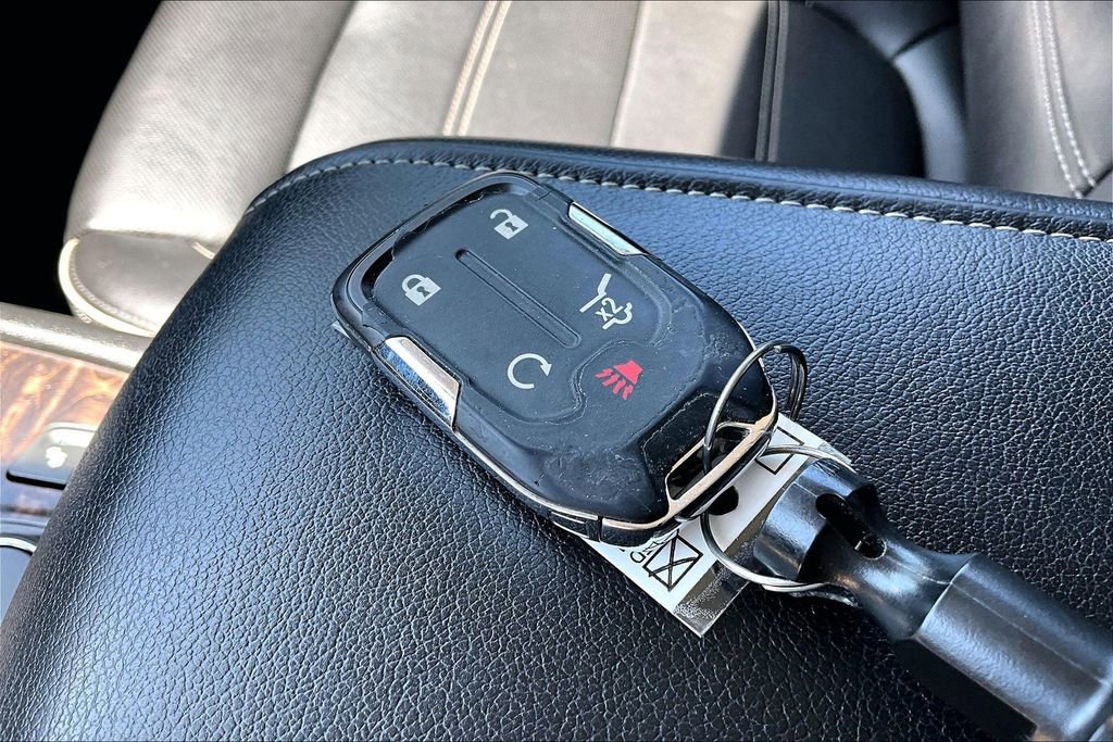 Used 2020 GMC Acadia Denali w/ Technology Package AWD/4WD image 13