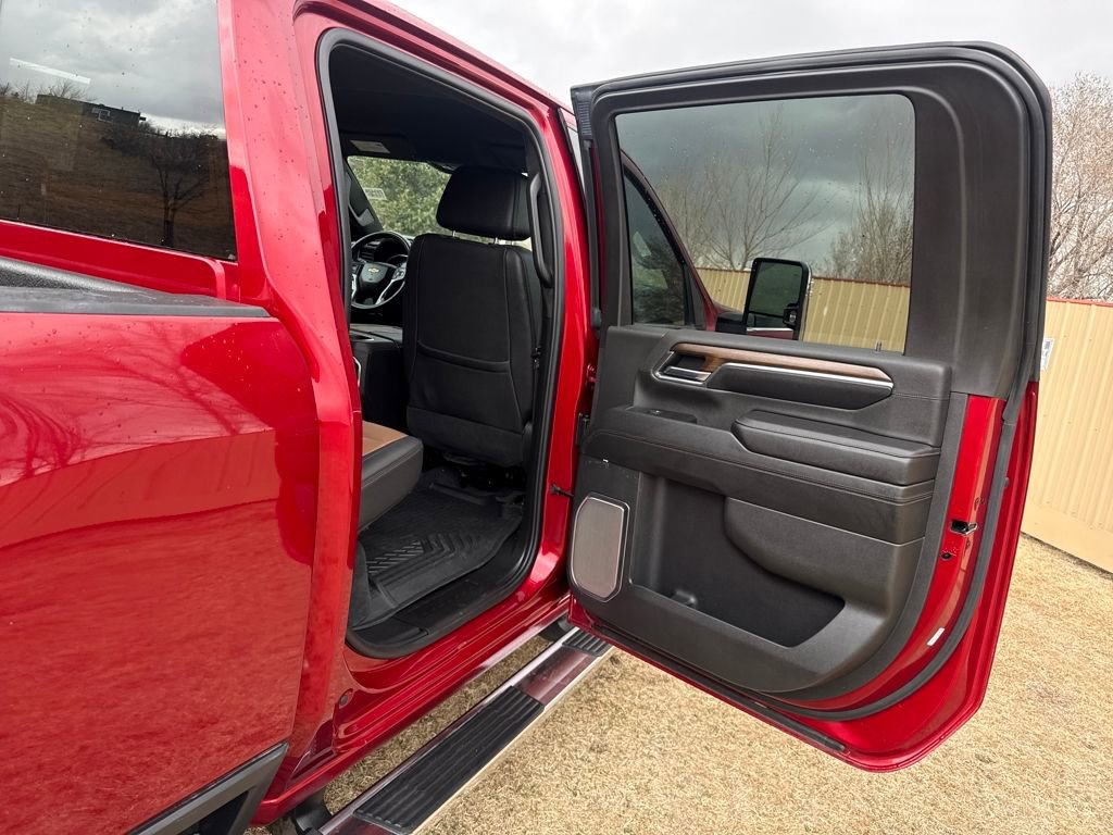 Used 2024 Chevrolet Silverado 2500 High Country image 26