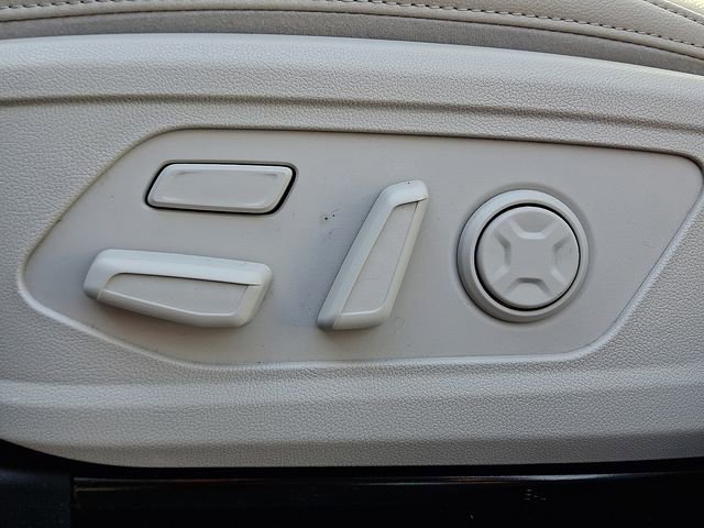 Used 2023 Kia Sorento SX image 28