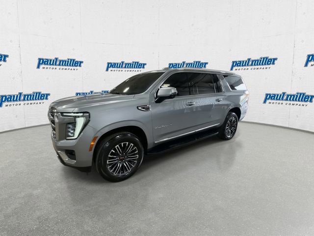 Used 2025 GMC Yukon XL Elevation w/ Elevation Premium Package image 3
