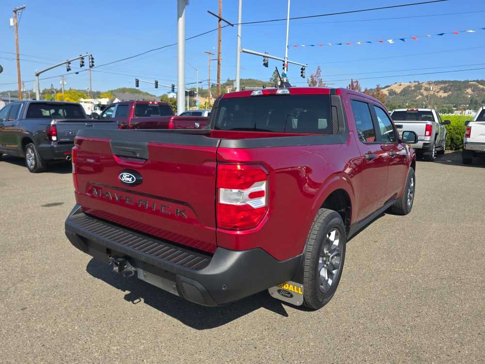 Certified 2025 Ford Maverick XLT w/ XLT Luxury Package FWD image 10