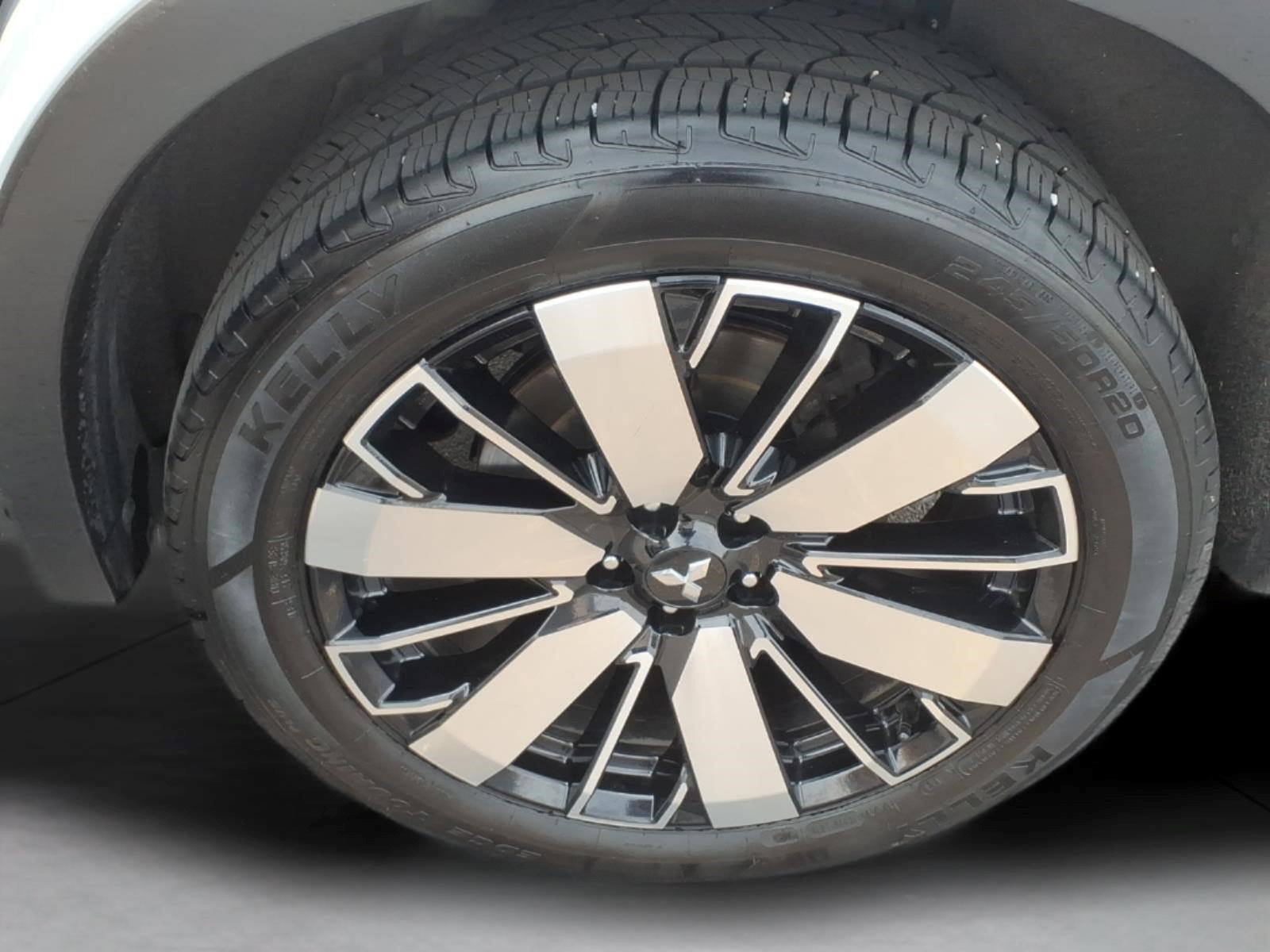 Used 2025 Mitsubishi Outlander SE AWD/4WD image 14