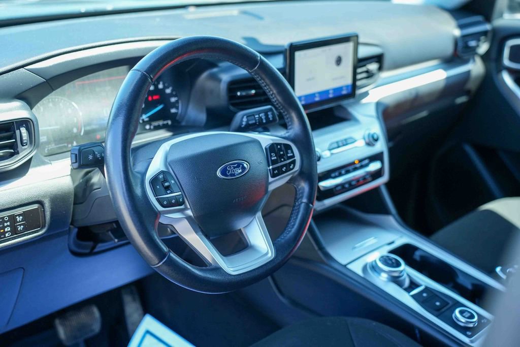 Certified 2023 Ford Explorer XLT AWD/4WD image 29