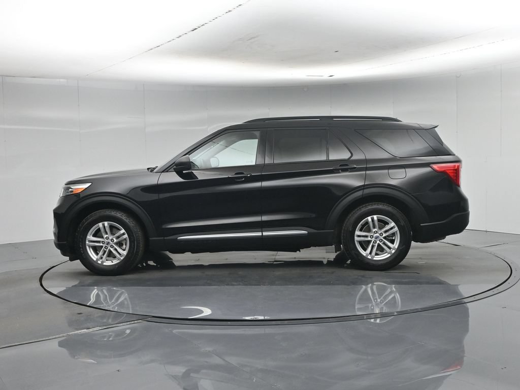 Certified 2023 Ford Explorer XLT w/ Equipment Group 202A RWD image 30