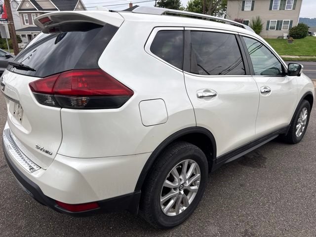 Used 2018 Nissan Rogue SV w/ Premium Package AWD/4WD image 6