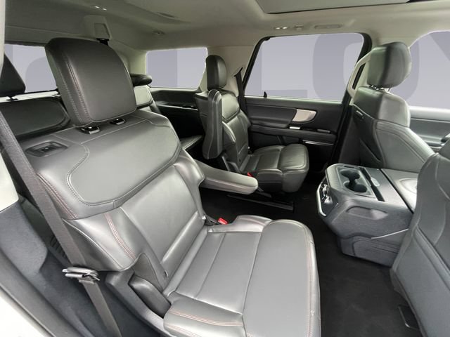 Certified 2025 Ford Expedition Active AWD/4WD image 18
