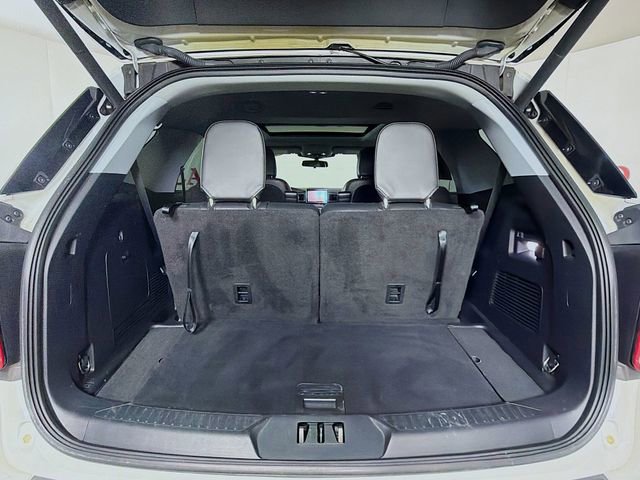 Certified 2022 Ford Explorer XLT w/ Equipment Group 202A image 33