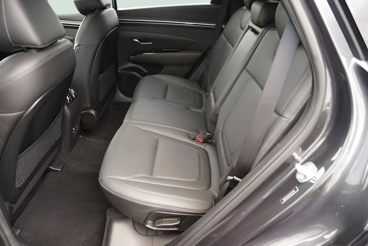 Used 2023 Hyundai Tucson Limited FWD image 13