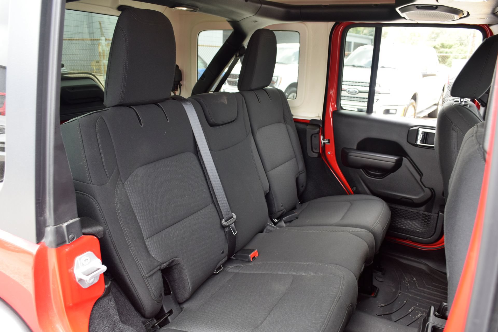 Used 2018 Jeep Wrangler Unlimited Sport S AWD/4WD image 21
