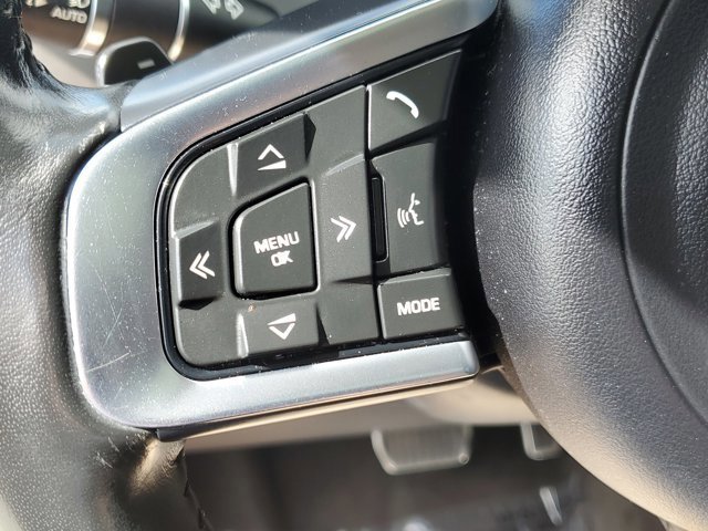 Used 2019 Jaguar F-PACE Prestige image 25