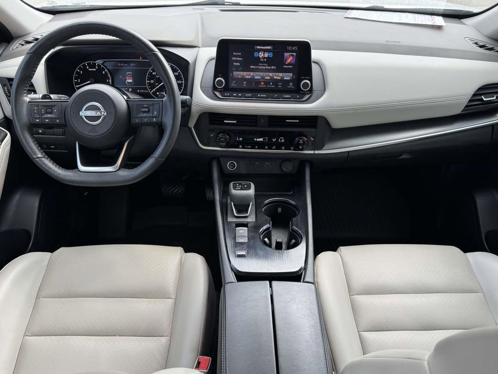 Used 2023 Nissan Rogue SV w/ SV Premium B Package FWD image 2