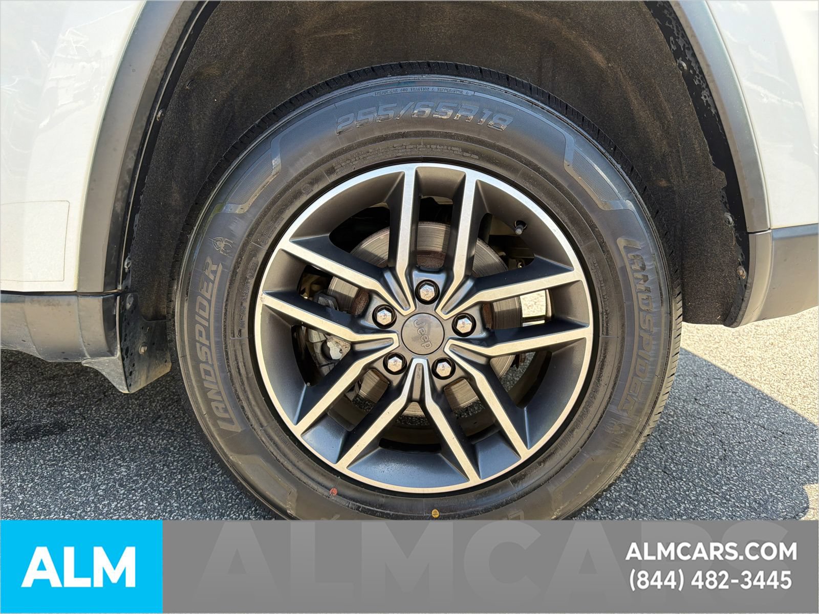Used 2020 Jeep Grand Cherokee Limited AWD/4WD image 23