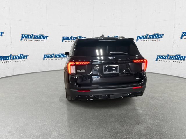 Certified 2025 Ford Explorer ST-Line AWD/4WD image 9
