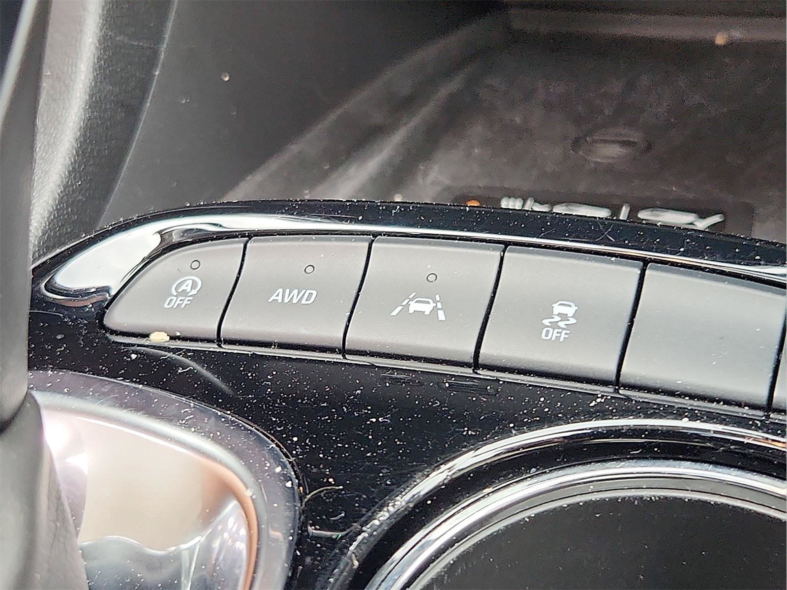 Used 2024 Buick Encore GX Avenir w/ Avenir Technology Package AWD/4WD image 22