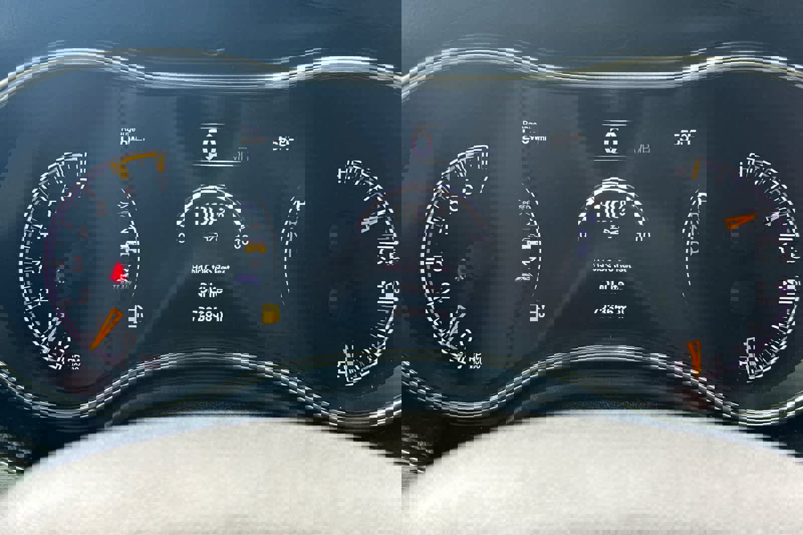 Used 2017 Jeep Grand Cherokee Trailhawk w/ Trailhawk Luxury Group image 25