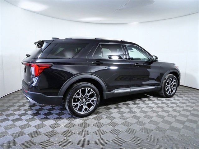 Certified 2025 Ford Explorer Platinum w/ Ultimate Package image 8