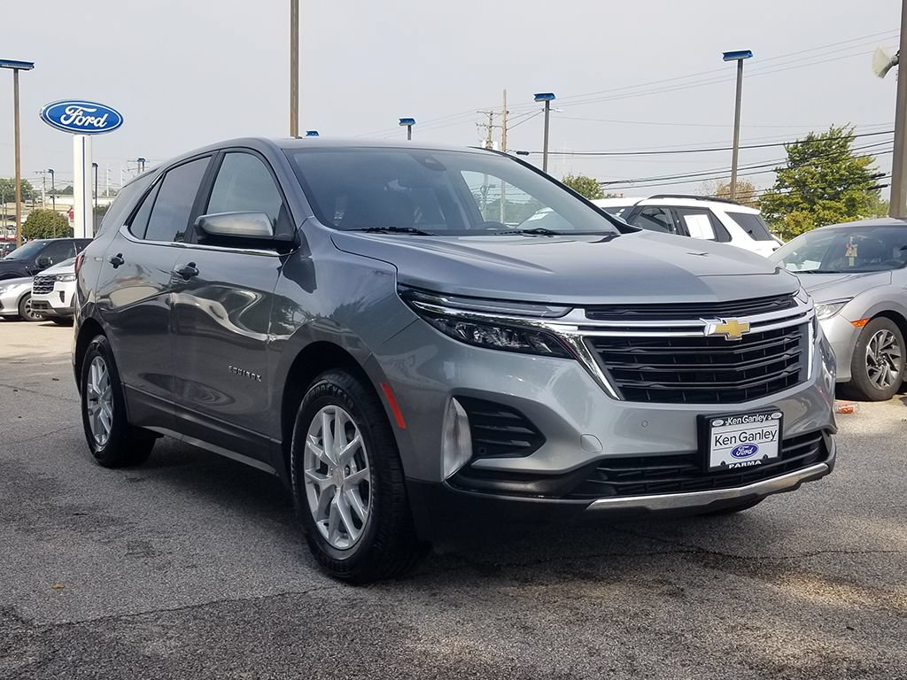 Used 2024 Chevrolet Equinox LT FWD image 3