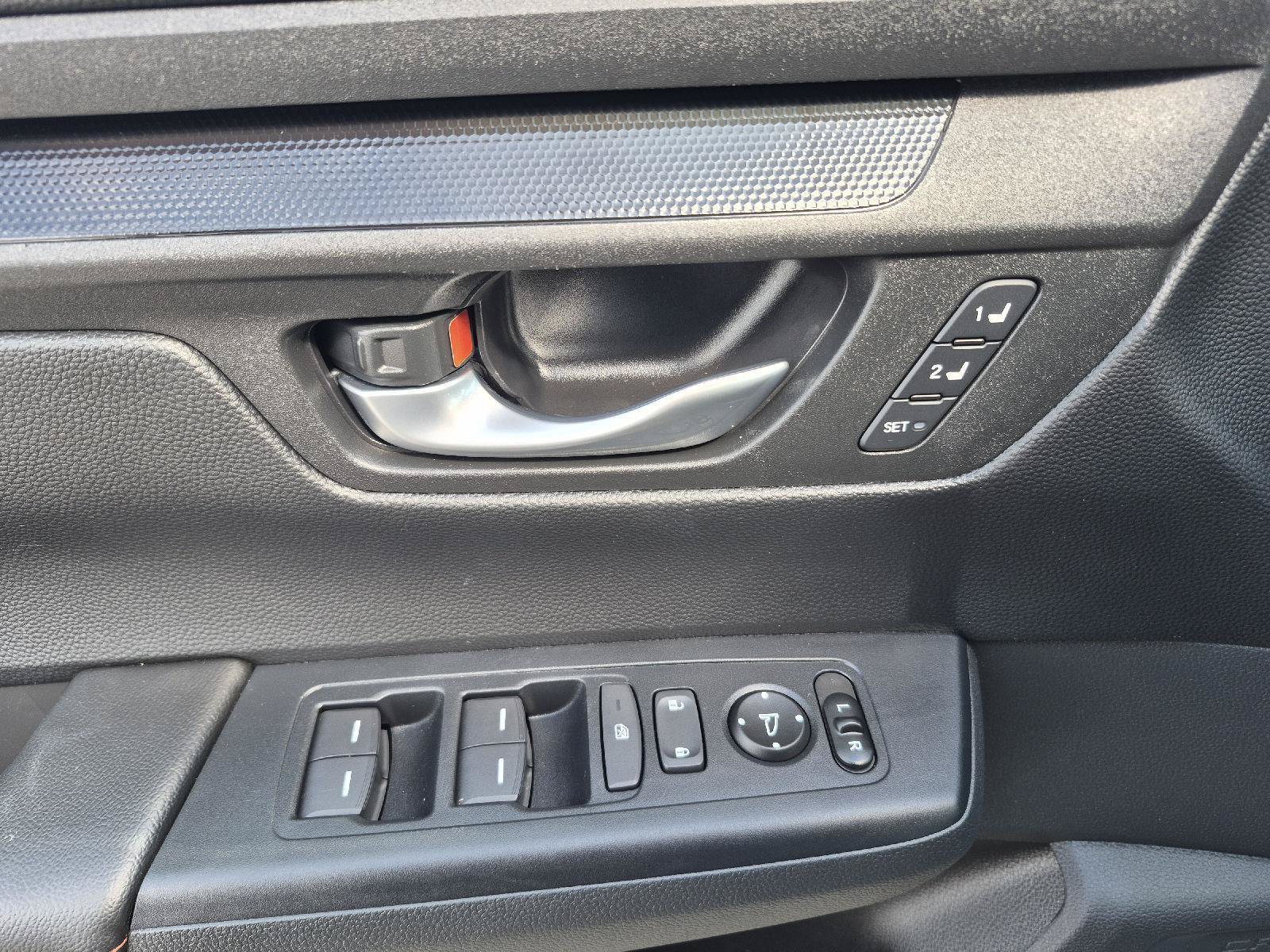 Used 2025 Honda CR-V Sport-L image 3