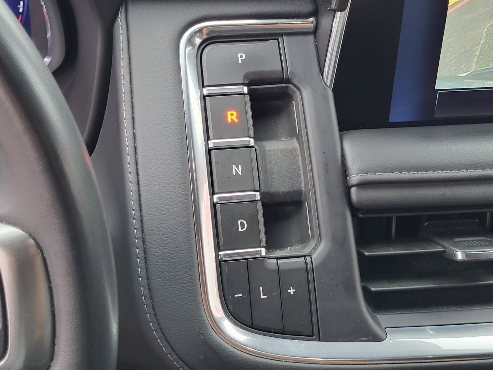 Used 2024 Chevrolet Tahoe LT AWD/4WD image 25