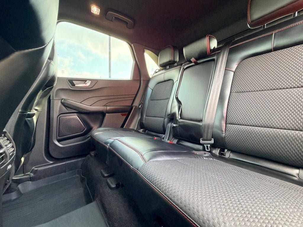 Certified 2023 Ford Escape ST-Line w/ Tech Pack #1 FWD image 16