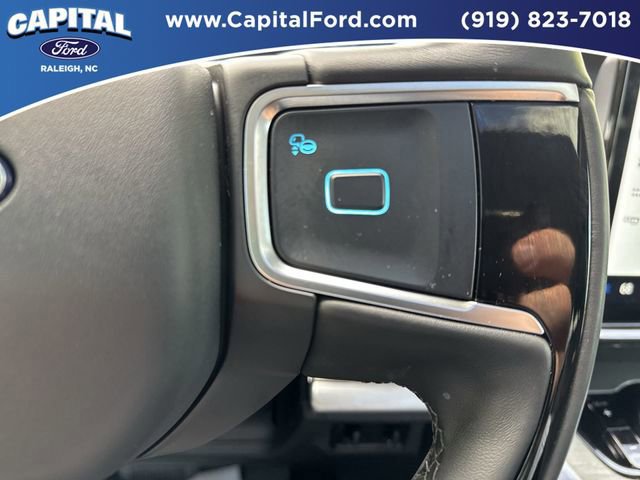 Certified 2025 Ford Expedition Max Platinum image 27