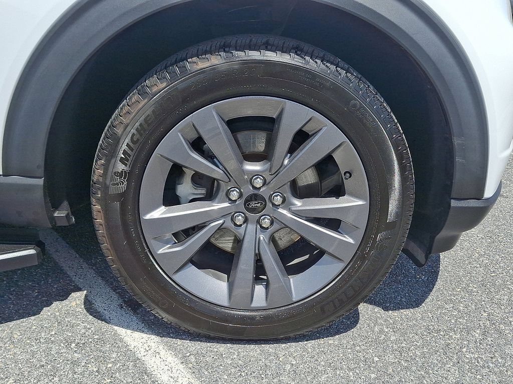 Certified 2021 Ford Explorer XLT w/ Equipment Group 202A AWD/4WD image 8