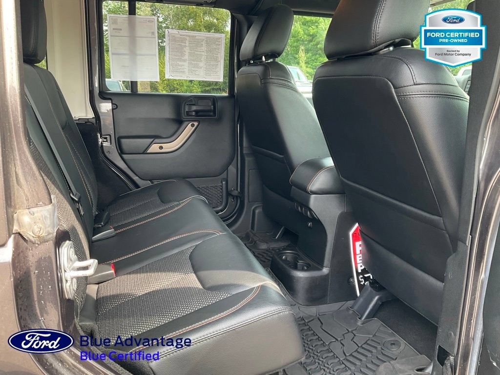 Used 2017 Jeep Wrangler Unlimited Sahara AWD/4WD image 18