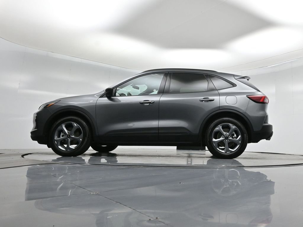 Certified 2025 Ford Escape ST-Line image 28